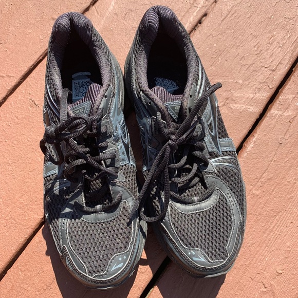 Brooks GTS Running Sneaker - Picture 2 of 8